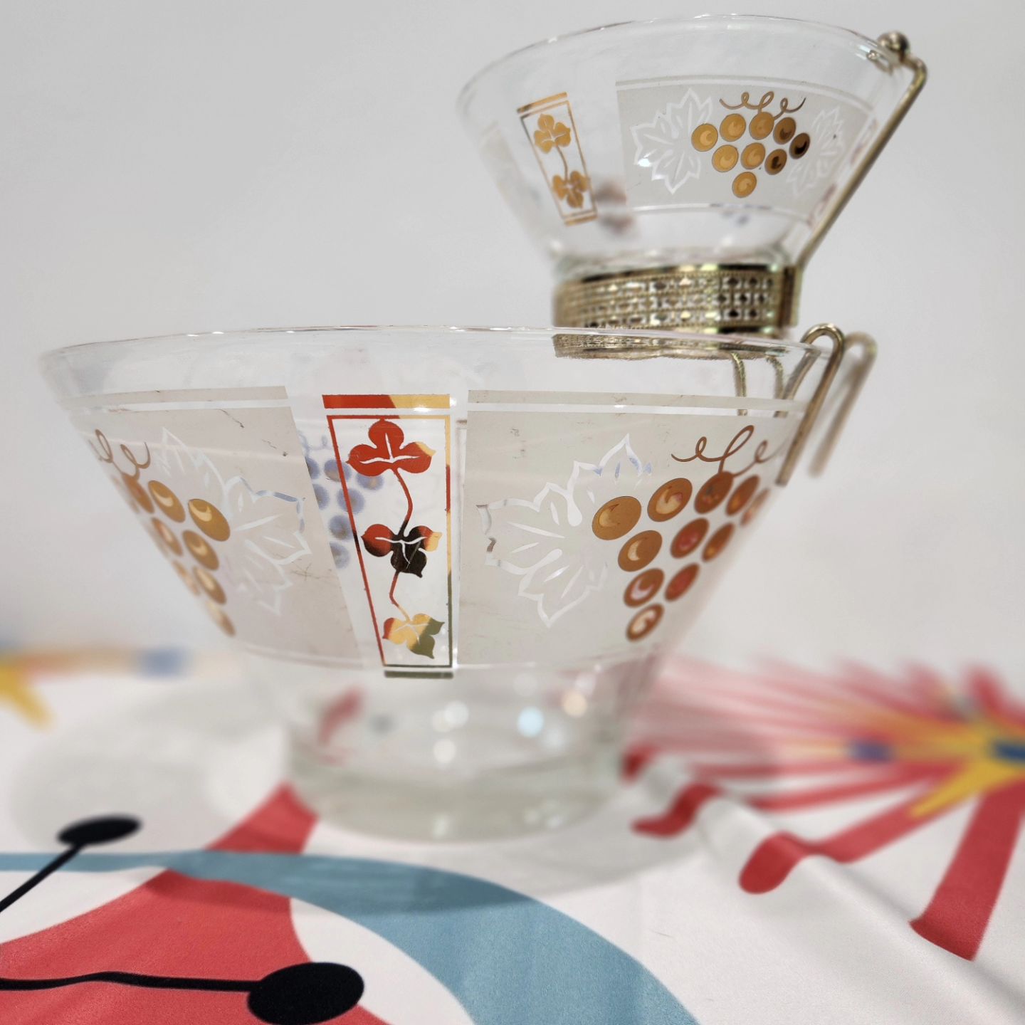 Anchor Hocking Gold Grapes and Leaves Chip and Dip Set