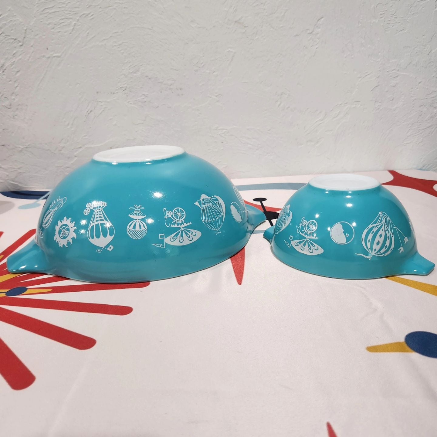 Pyrex Balloons Chip & Dip