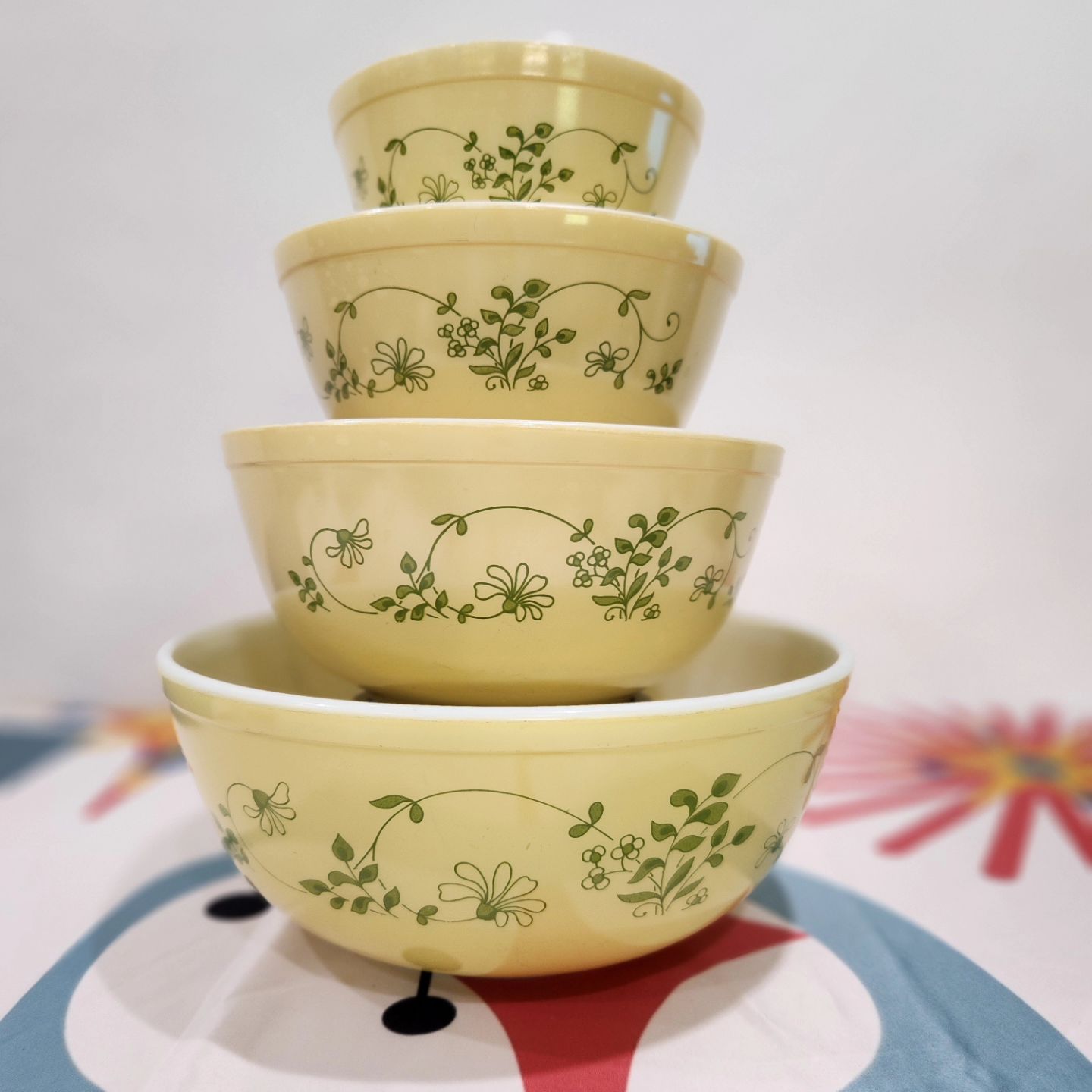 Pyrex 1980s Shenandoah Mixing Bowls