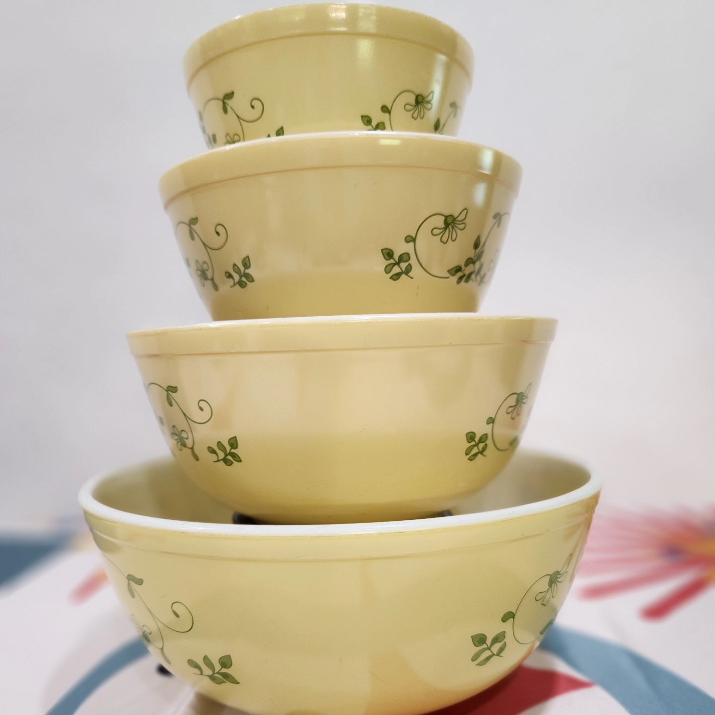 Pyrex 1980s Shenandoah Mixing Bowls